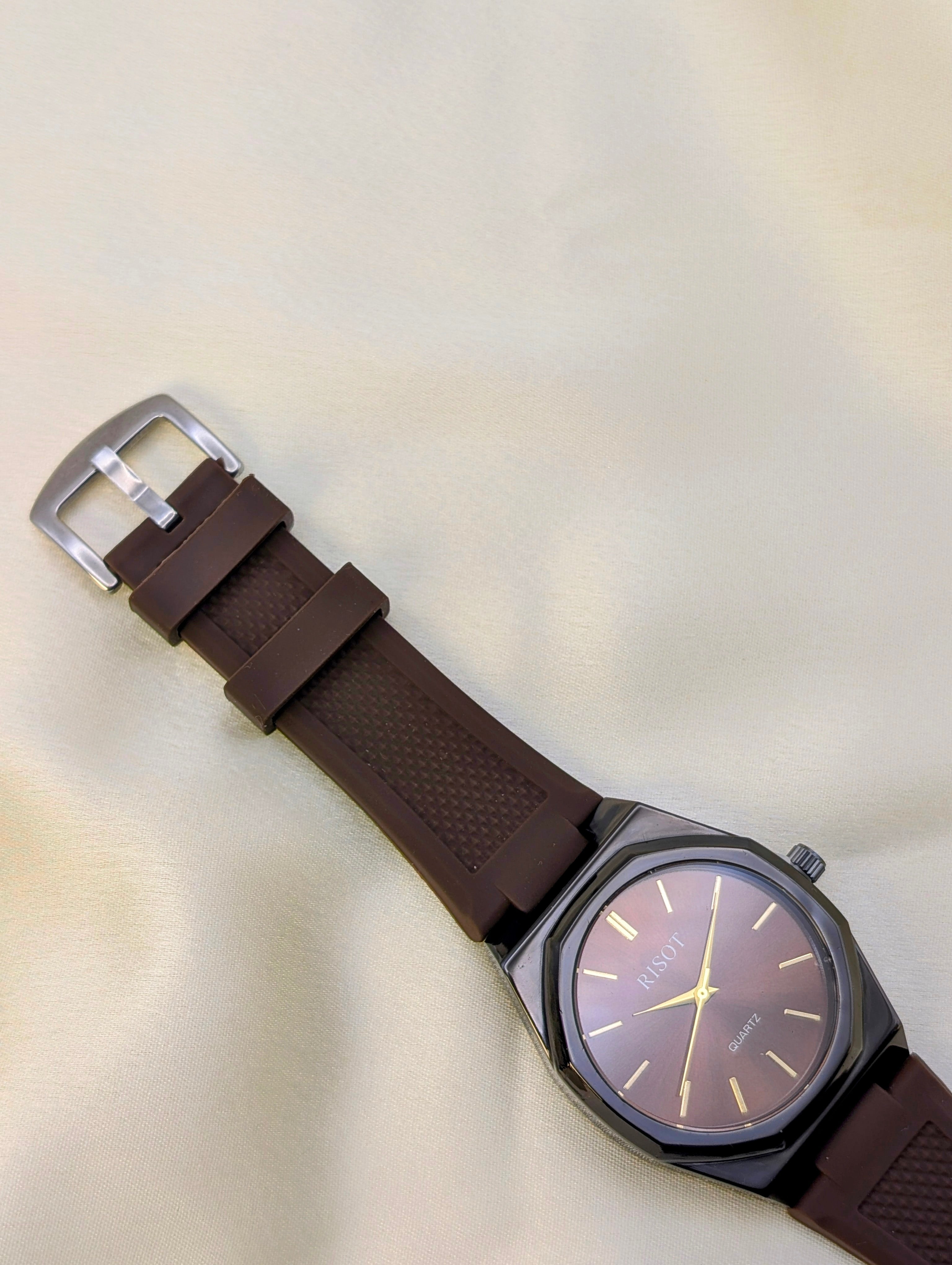The "Urban Hexa": A Contemporary Edge in Time For Men