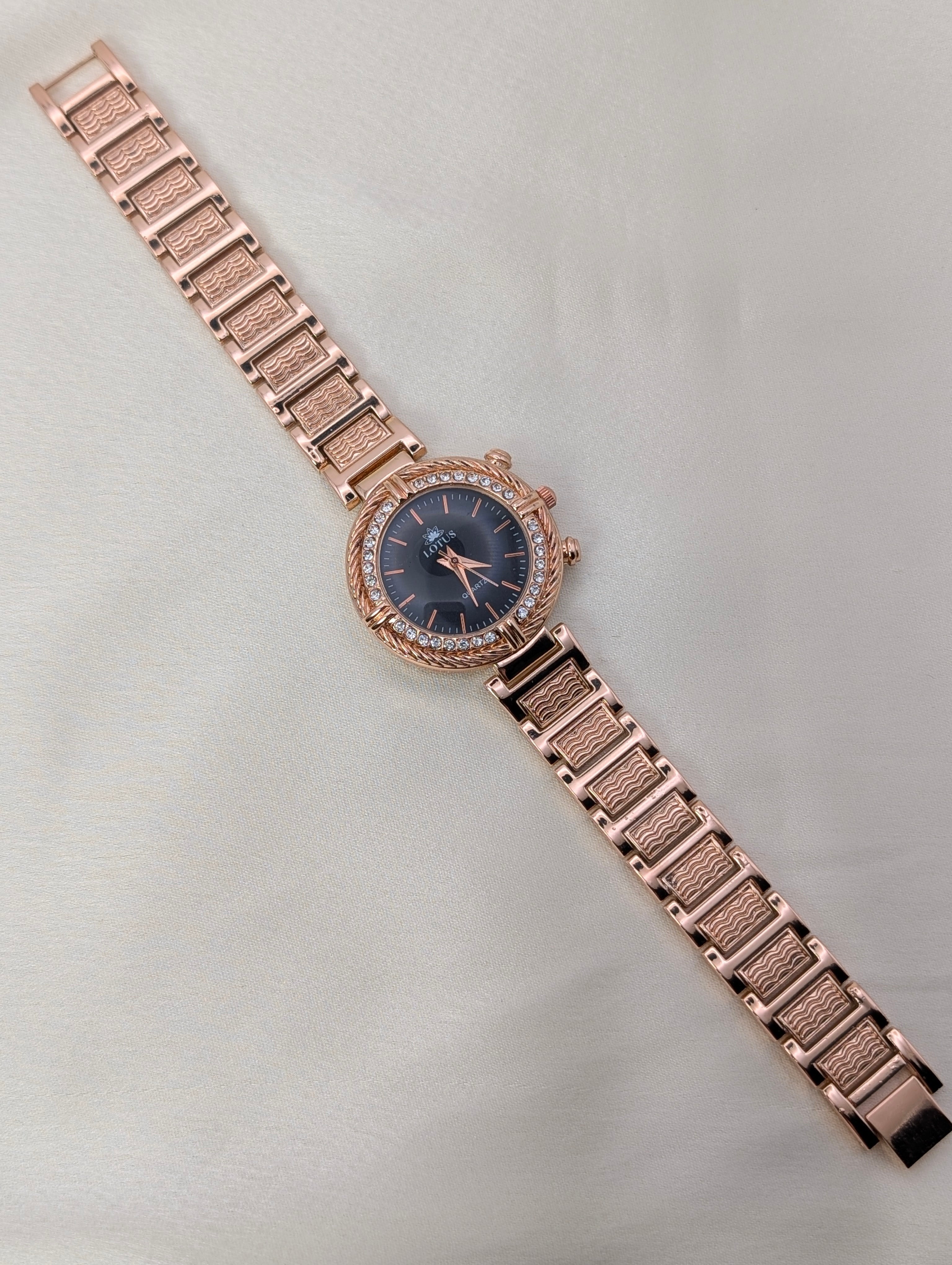 Gleaming Rose Gold Diamond Women’s Watch