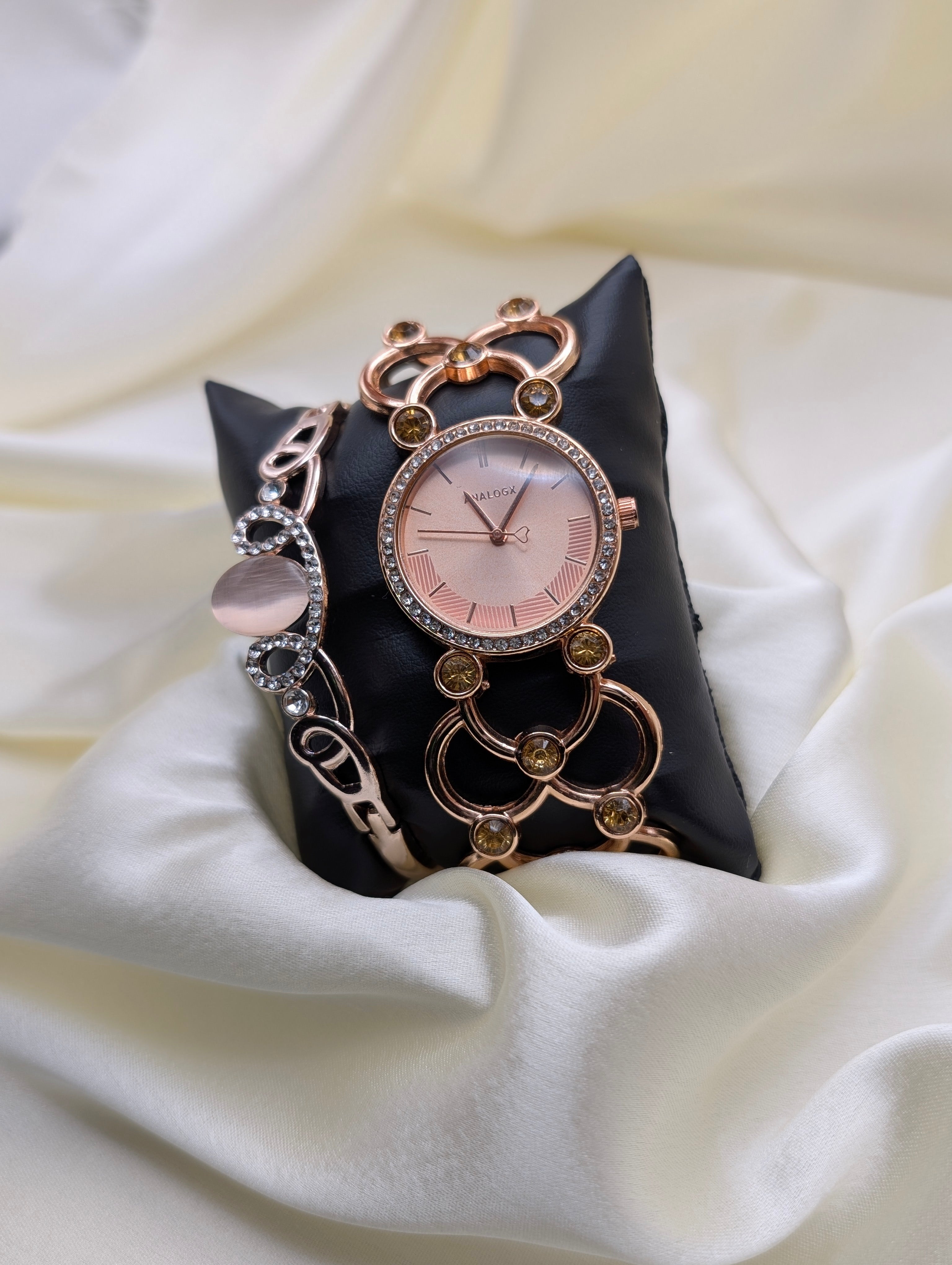 Elegant Rose Gold Women's Bracelet Watch
