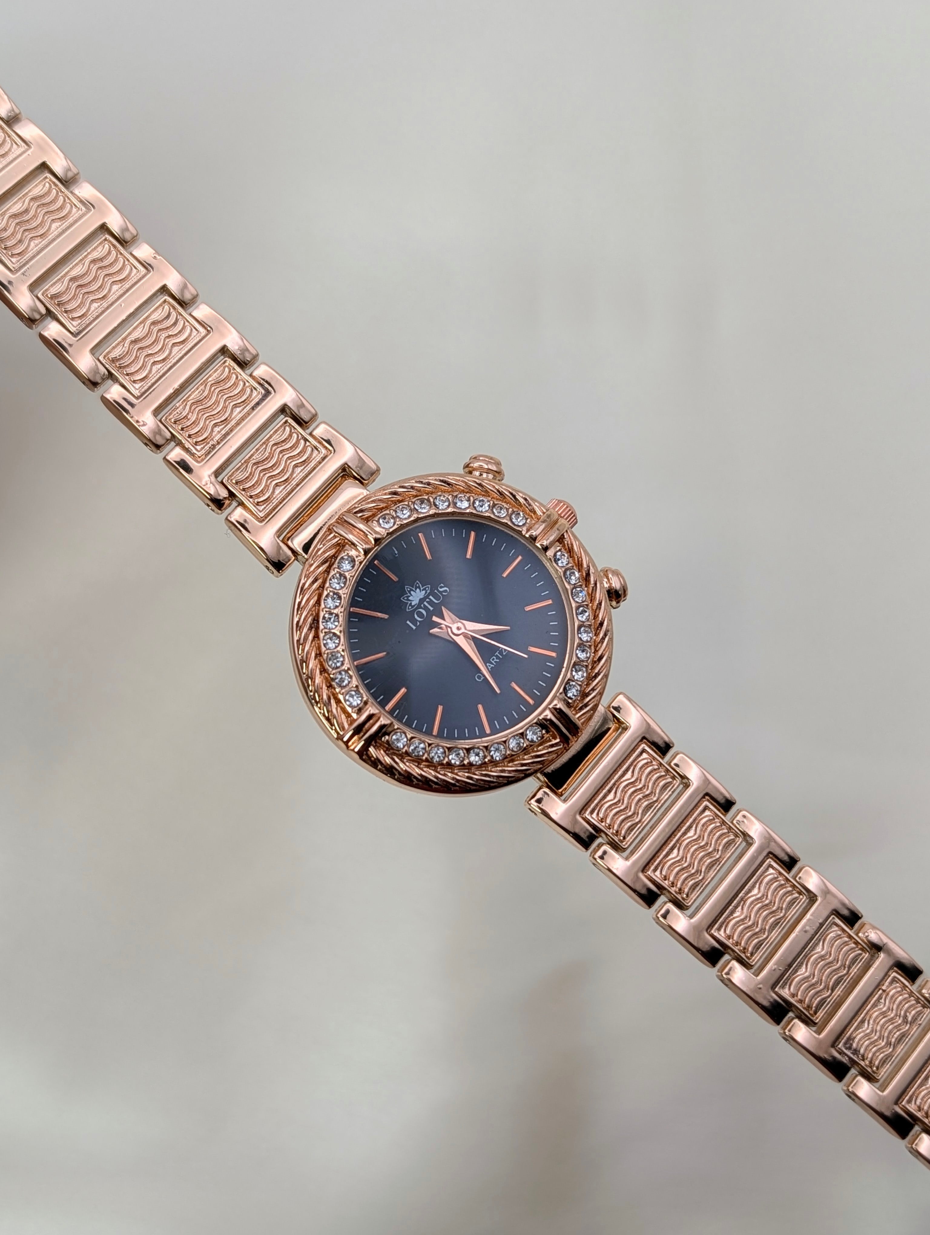 Gleaming Rose Gold Diamond Women’s Watch