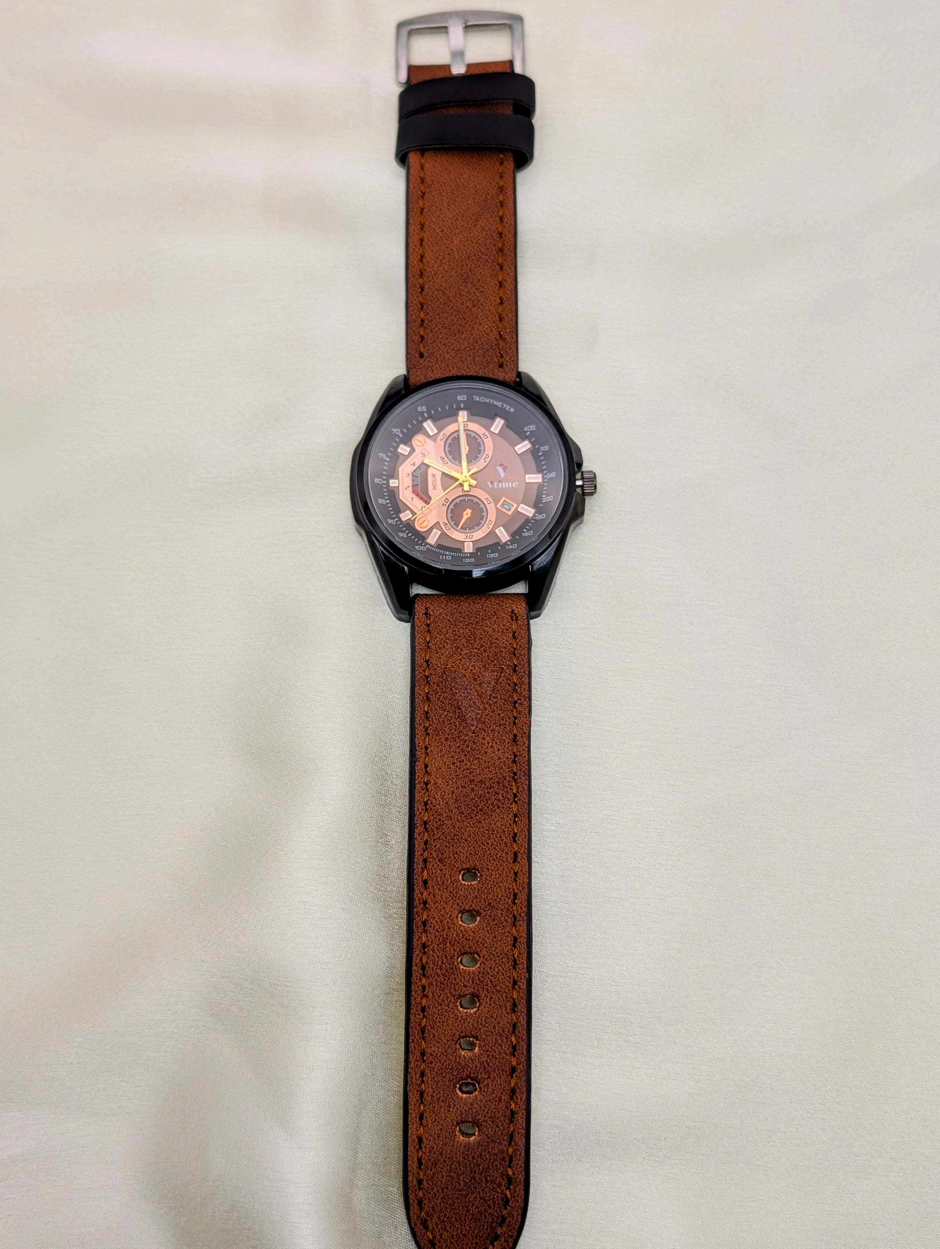 Rugged Brown Leather Chrono dial with Date Display for men