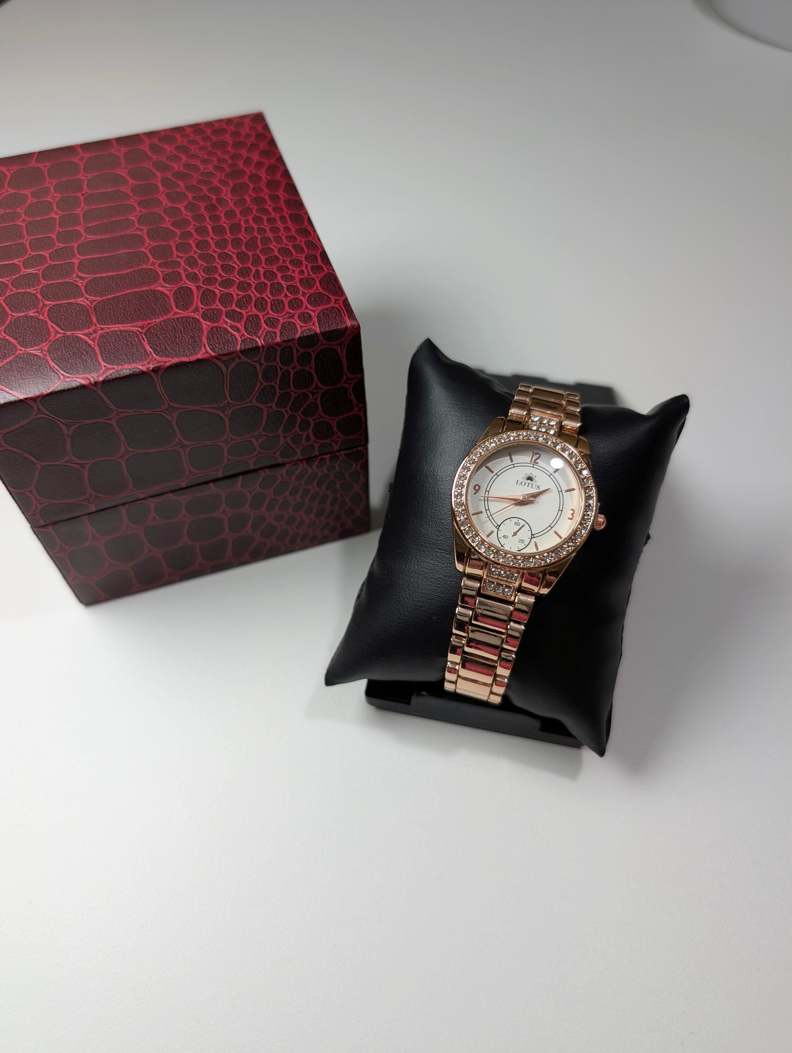 Glamorous Lotus Diamond Rose Gold Watch