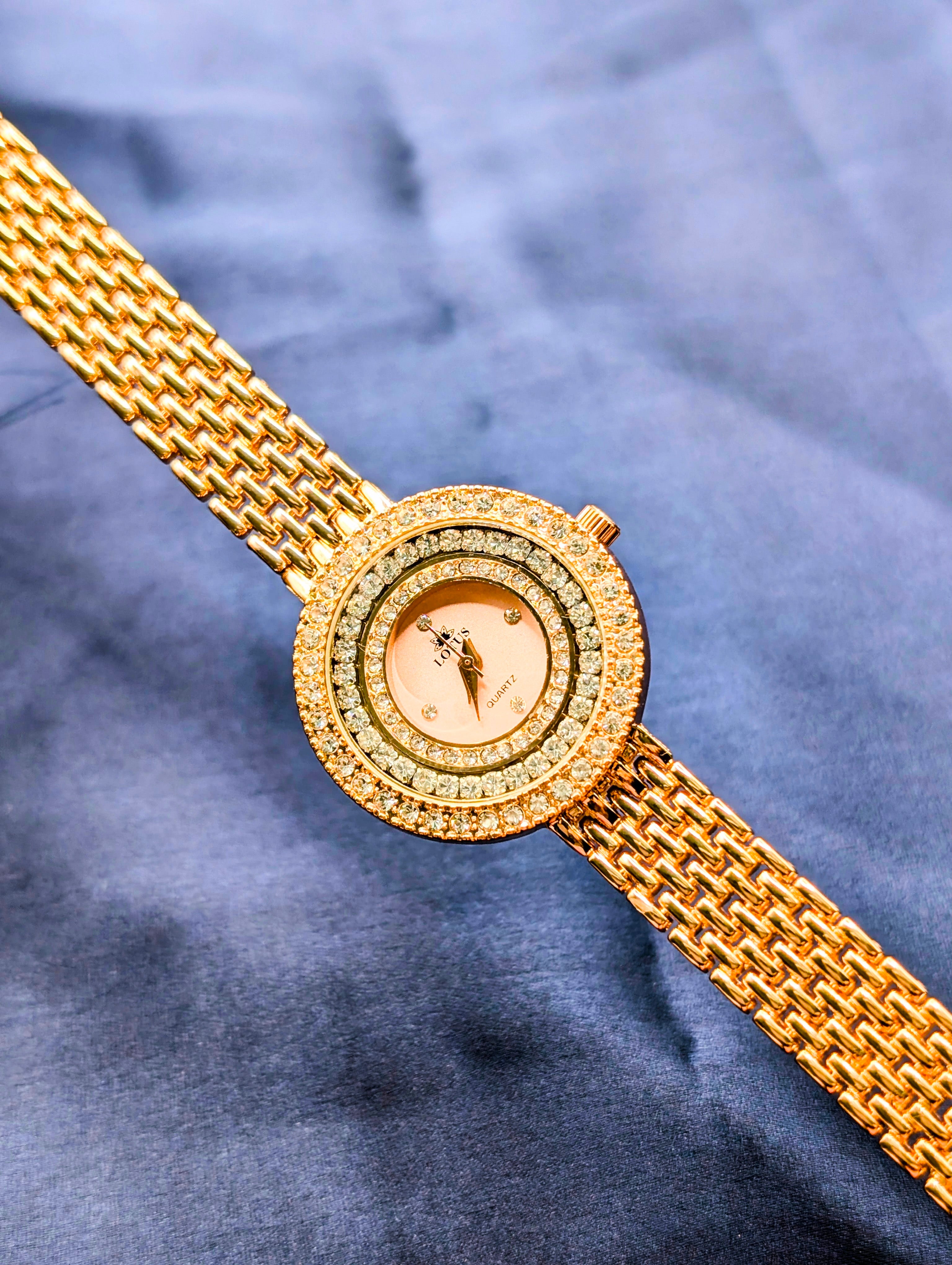 Luxury Women's Rose Gold Crystal Watch