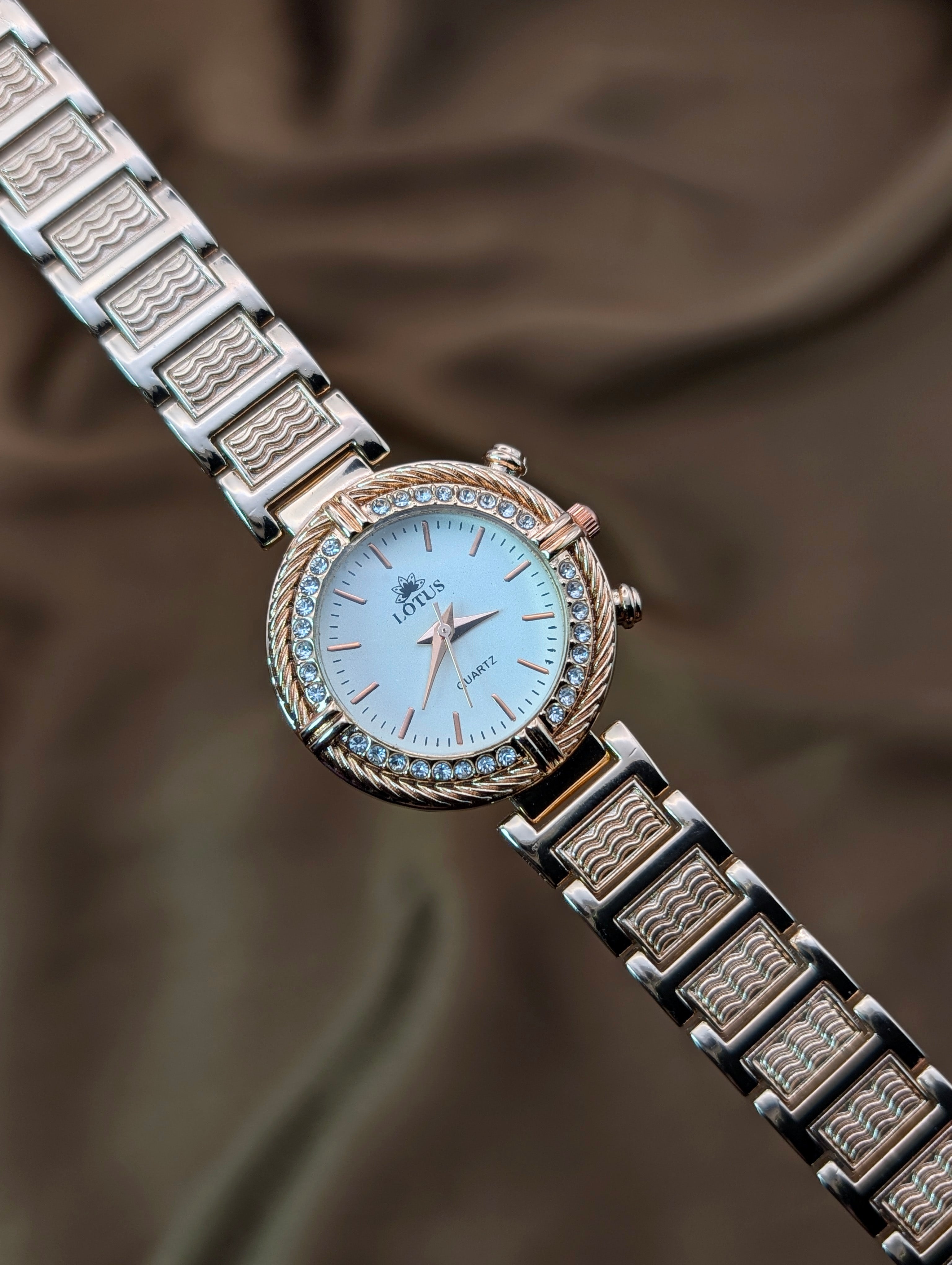 Gleaming Rose Gold Diamond Women’s Watch