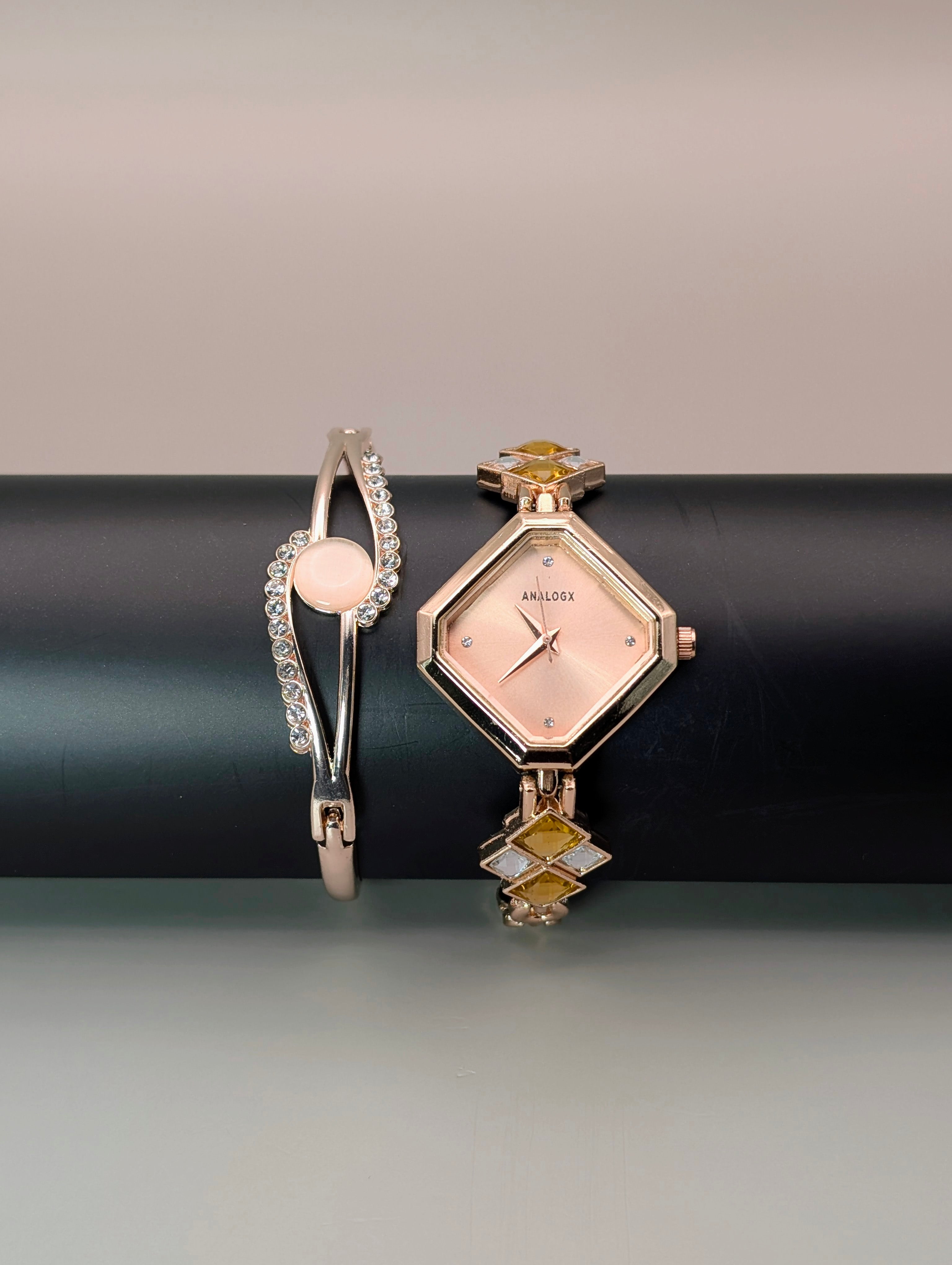 Designer Gold Women’s Watch & Bracelet Set