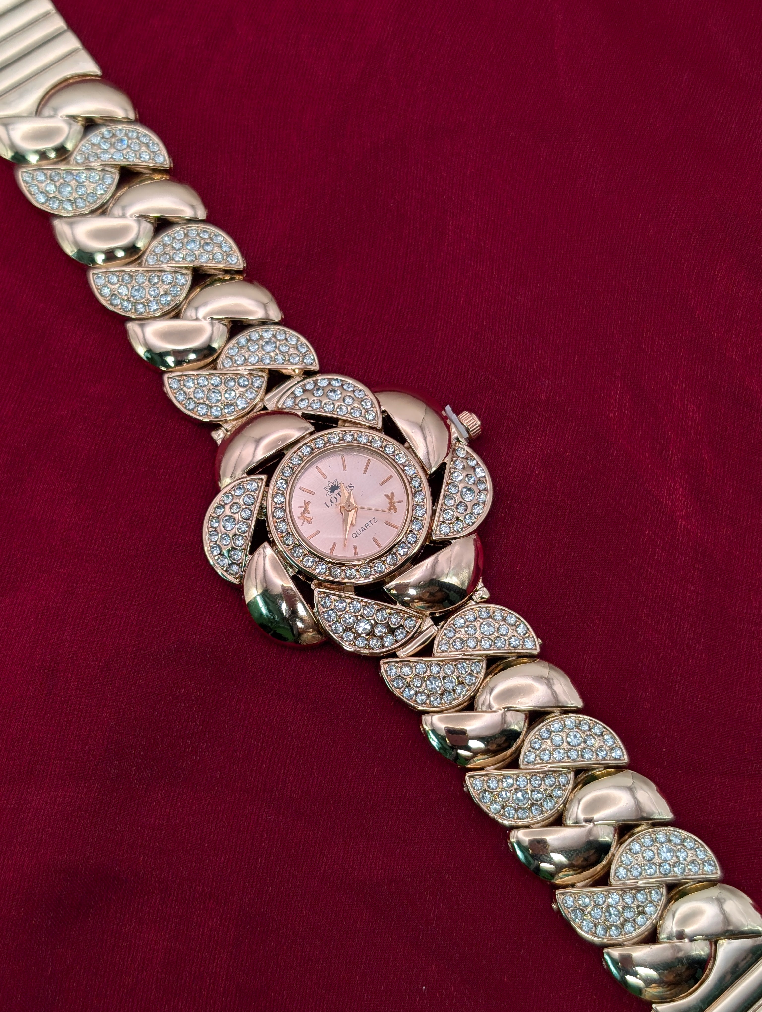 Elegant Rose Gold Floral Dial Watch with Crystal Leaf Strap – Lotus Quartz For Women