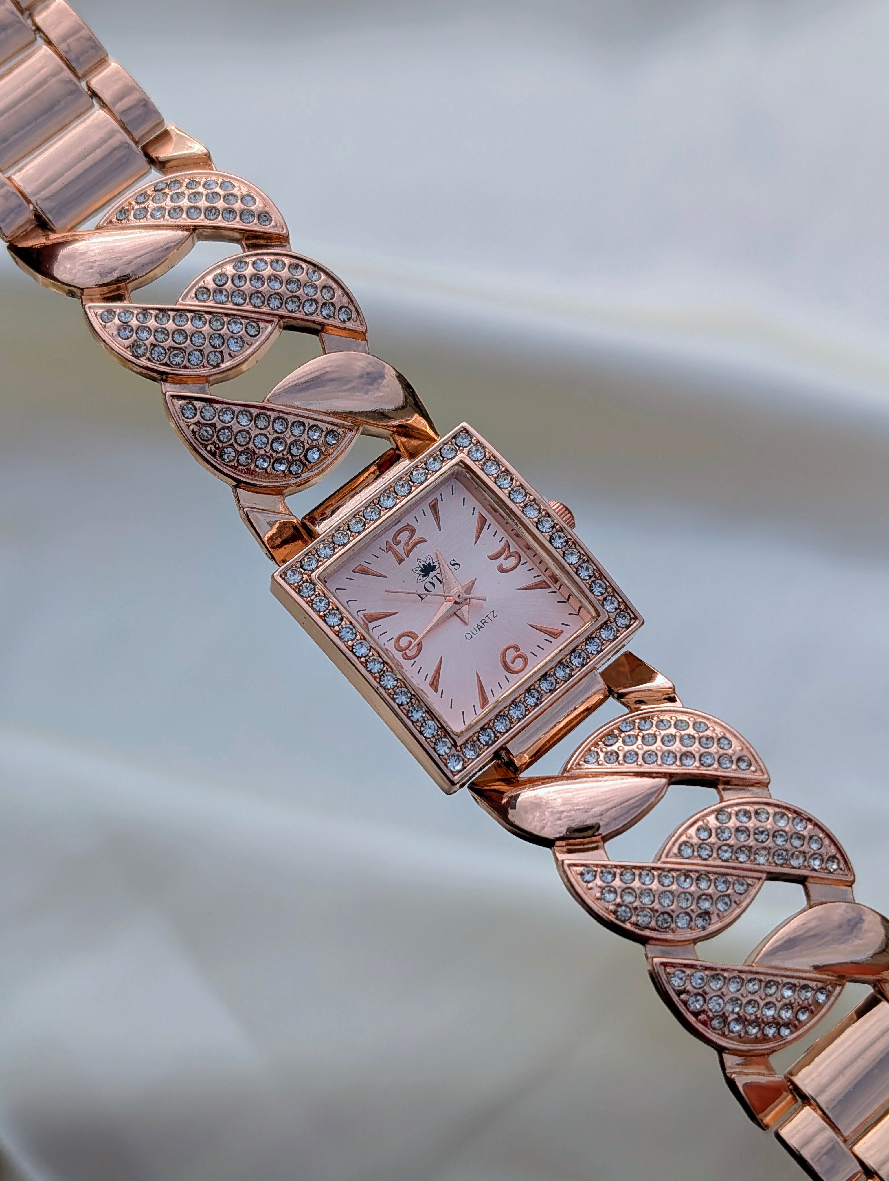 Glamour Wave Rose Gold Ladies Watch