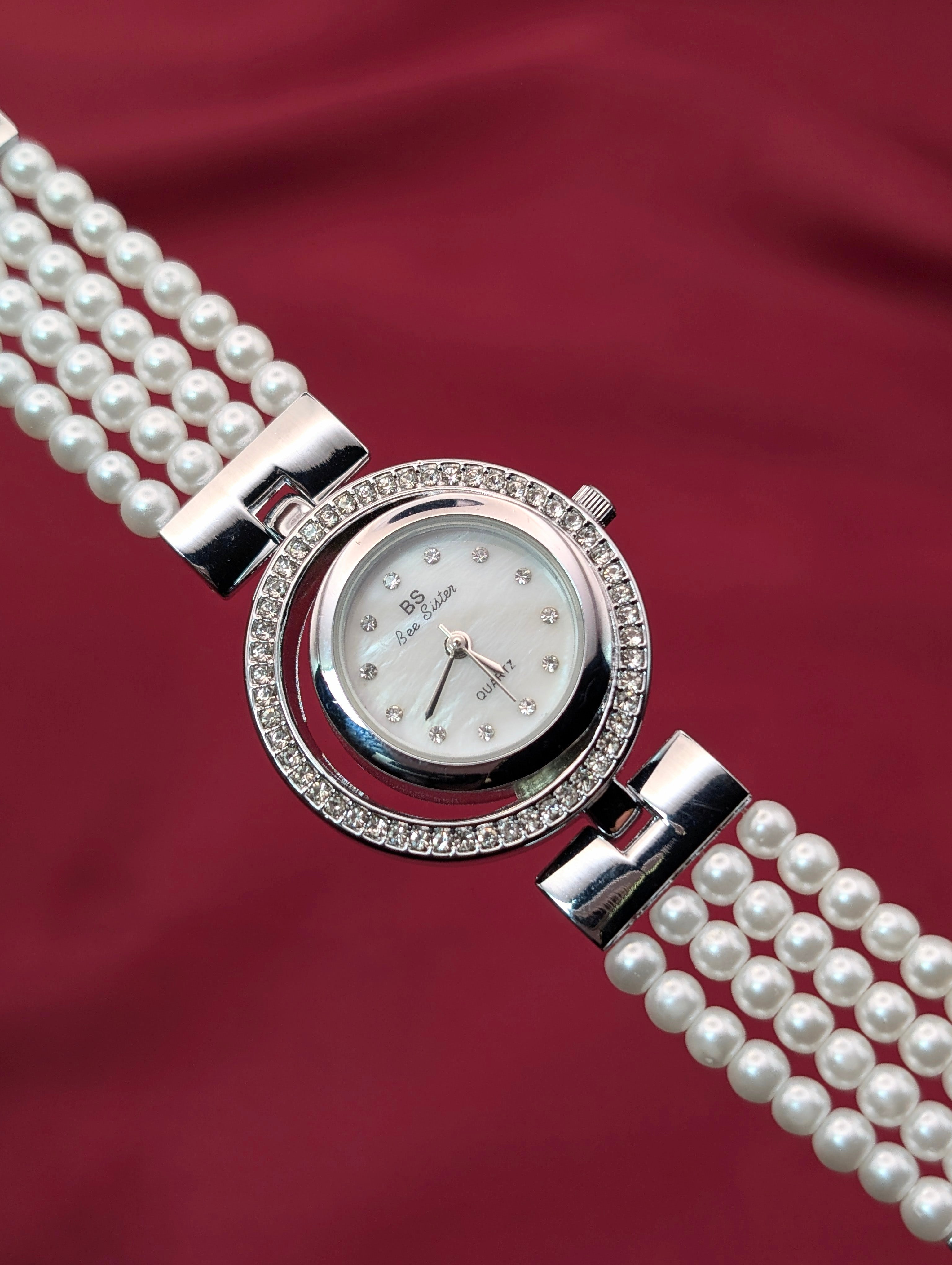 Elegant Pearl Bracelet Women's Quartz Watch