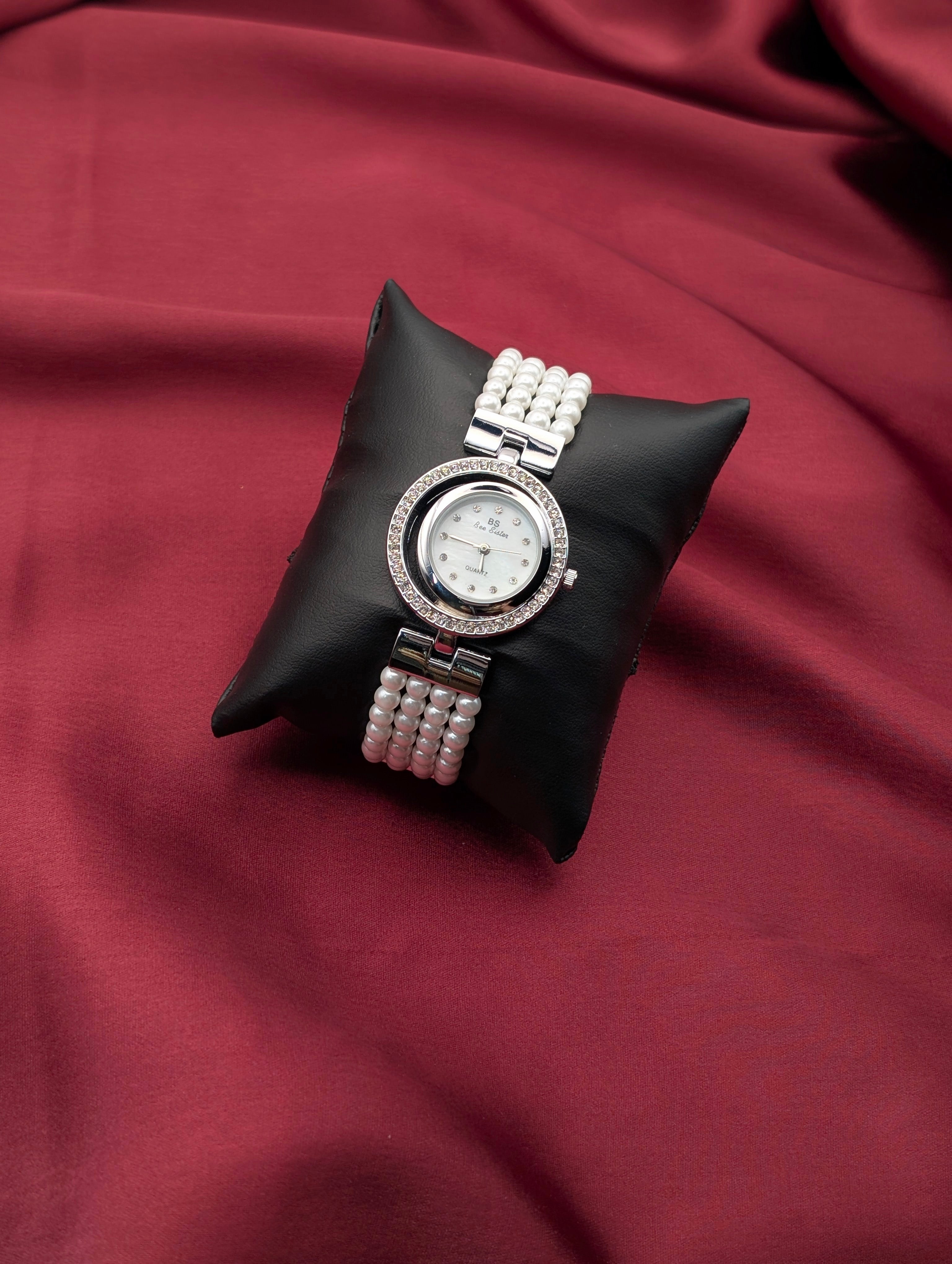 Elegant Pearl Bracelet Women's Quartz Watch