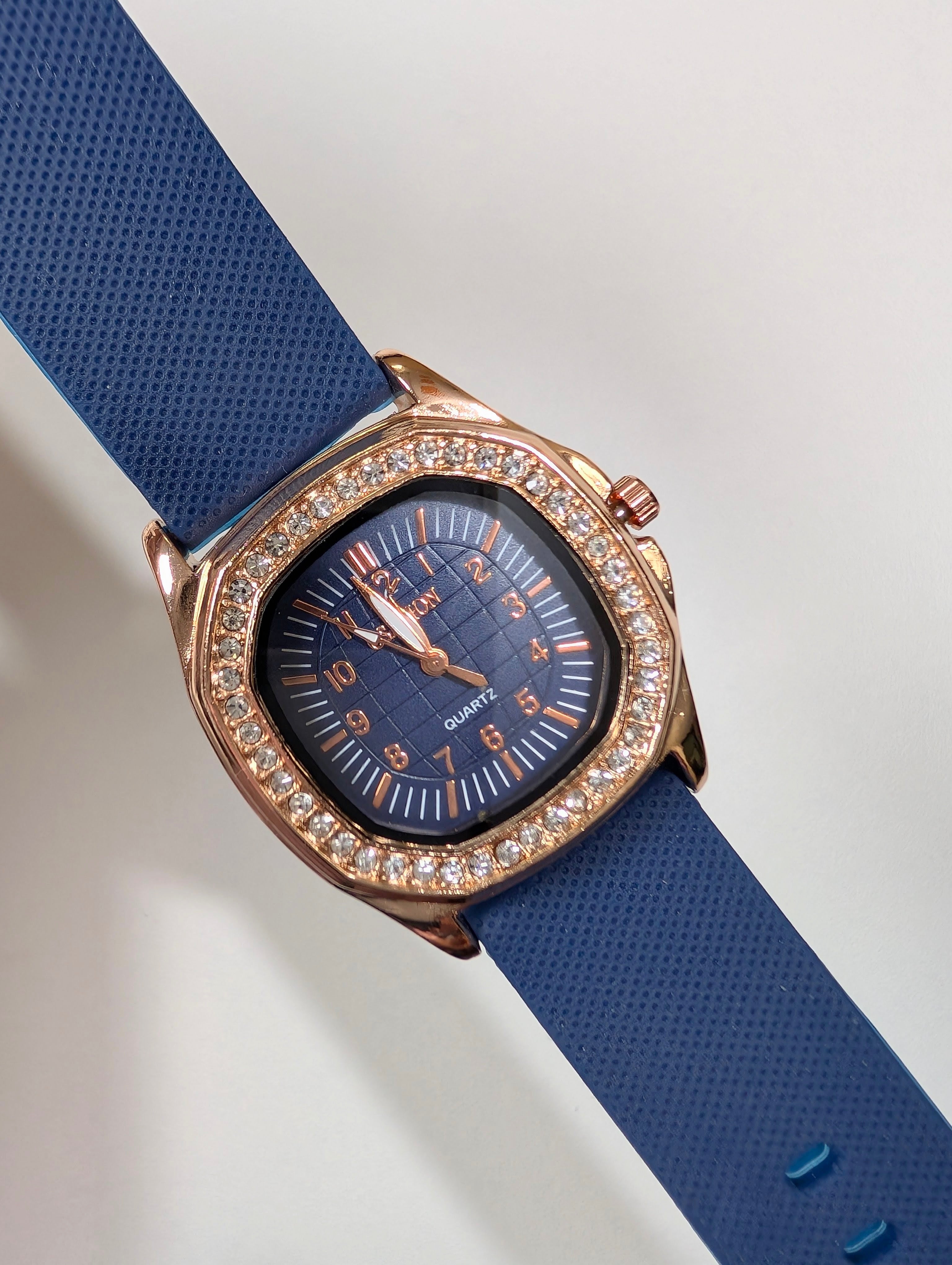 Elegant Women's Brown Crystal Watch